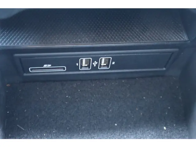 Mercedes-Benz C-Klasse 250 Ambition 2015 Benzine 26