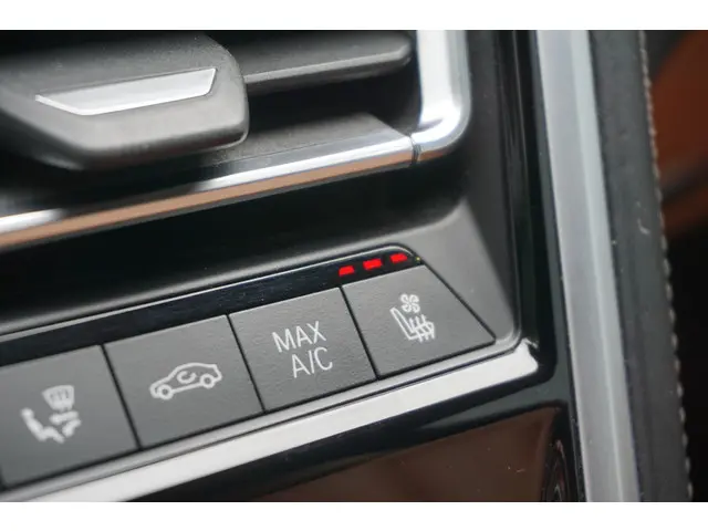 BMW 8 Serie Coupé M850i xDrive 2018 Benzine 14