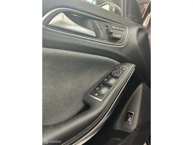 Mercedes-Benz GLA 3