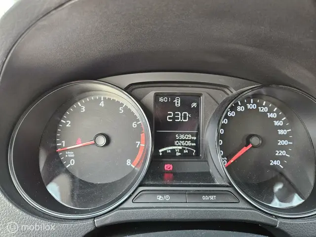 Volkswagen Polo 1.0 2015 Benzine 14