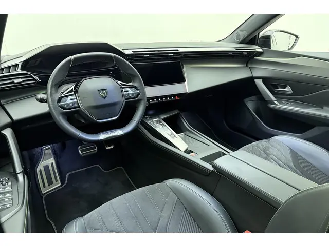 Peugeot 308 1.2T GT 2023 Benzine 18