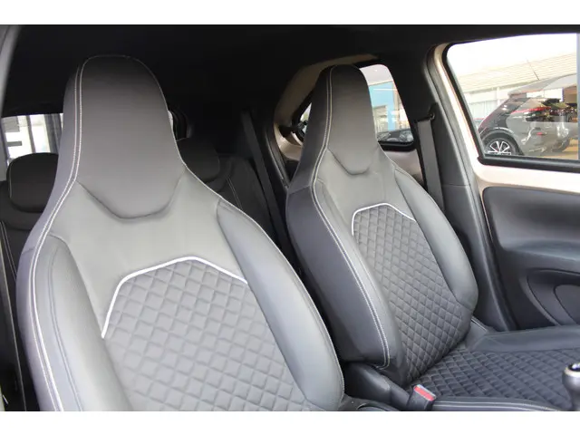 Toyota Aygo X 1.0 VVT-i MT Premium 2024 Benzine 11