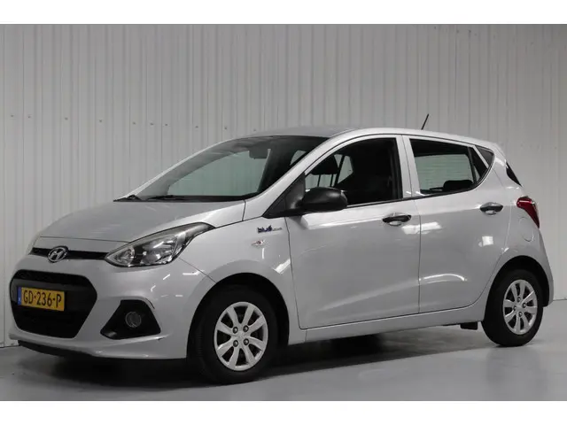 Hyundai i10 1.0i i-Drive 2015 Benzine 12