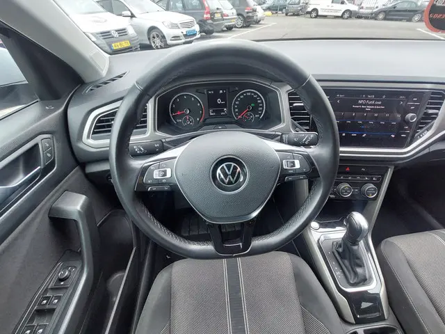 Volkswagen T-Roc 1.5 TSI Style Business 2021 Benzine 16