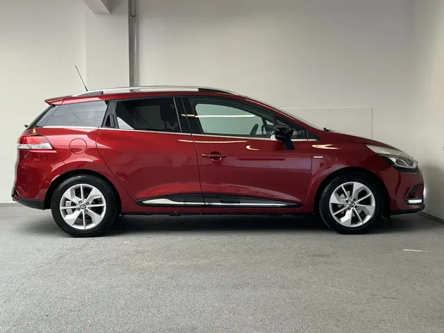 Renault Clio Estate 0.9 TCe Limited 2017 Benzine 6