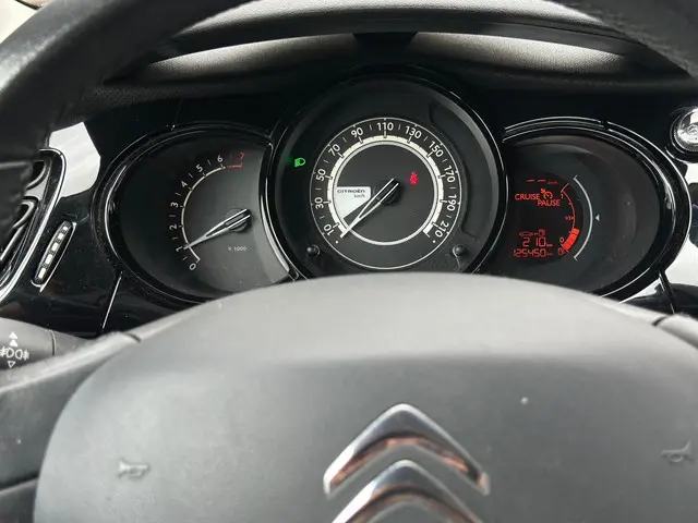 Citroën C3 1.0 PureTech koopje 2015 Benzine 15