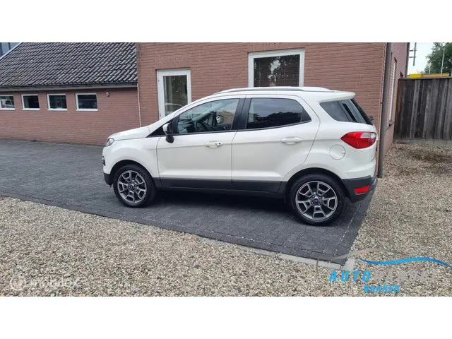 Ford EcoSport 2