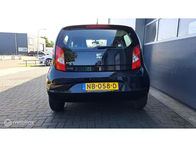 SEAT Mii 1.0 Style Sport 2015 Benzine 11
