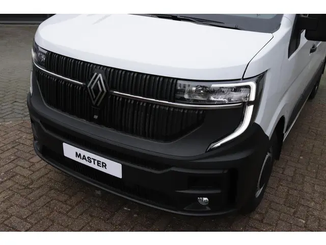Renault Master T35 2.0 dCi 150 L2H2 Advance 2024 Diesel 41