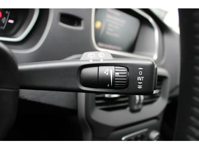 Volvo V40 2.0 T2 Momentum 2018 Benzine 16