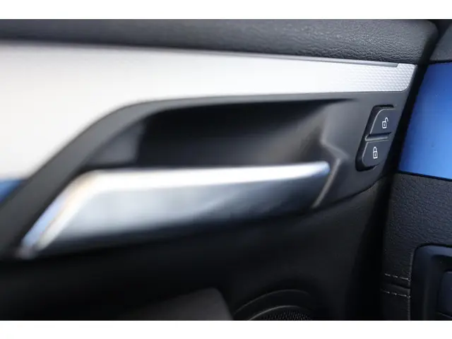 BMW X2 xDrive25e 2022 Hybride Benzine 29