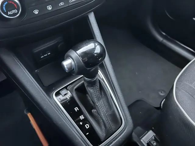 Kia Venga 1.6 CVVT DynamicLine 2015 Benzine 19