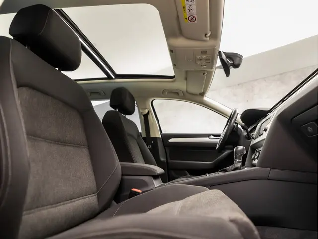 Volkswagen Passat 1.4 TSI ACT Sport 2017 Benzine 8