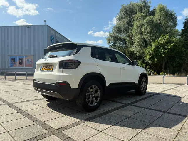 Jeep Avenger Longitude 54 kWh Aut. 2024 Elektrisch 6
