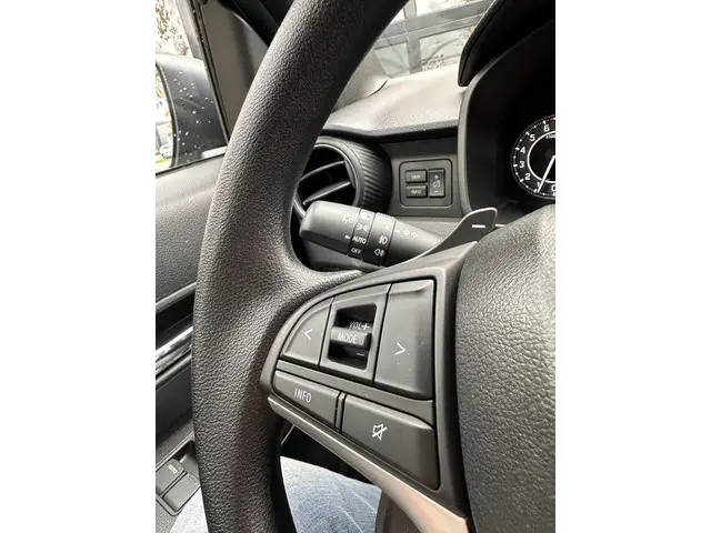 Suzuki Ignis 1.2 Smart Hybrid Select 2024 Benzine 16