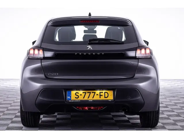 Peugeot 208 1.2 PureTech Active 5drs 2023 Benzine 19