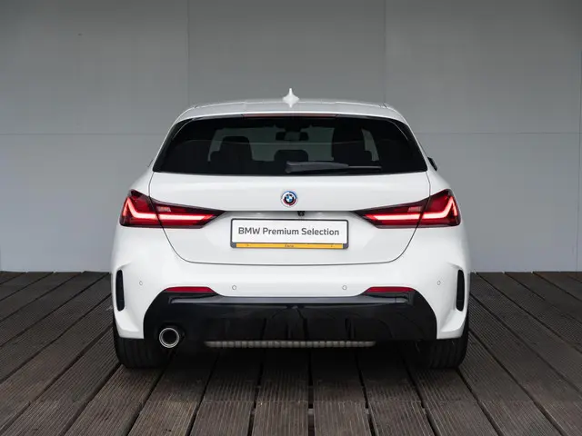 BMW 1 Serie 118i 2022 Benzine 5