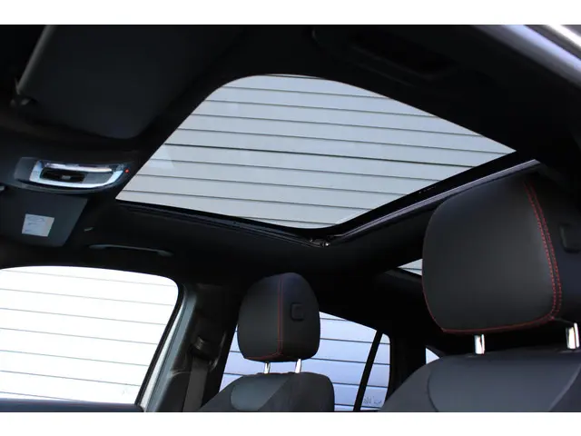 Mercedes-Benz GLA 180 AMG 2022 Benzine 14