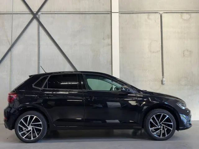 Volkswagen Polo 2