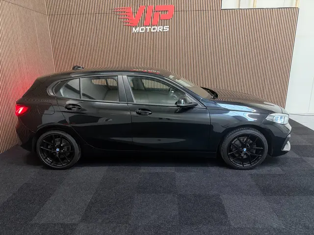 BMW 1 Serie 116i High Executive 2021 Benzine 6