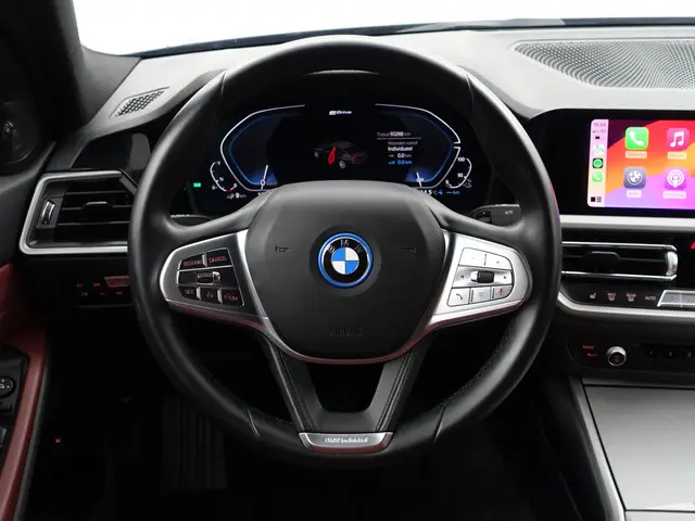 BMW 3 Serie 320e M Performance Aut- 2022 Hybride Benzine 18