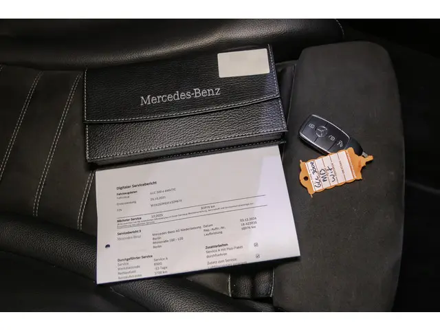 Mercedes-Benz GLC 300e 4MATIC 2021 Hybride Benzine 36