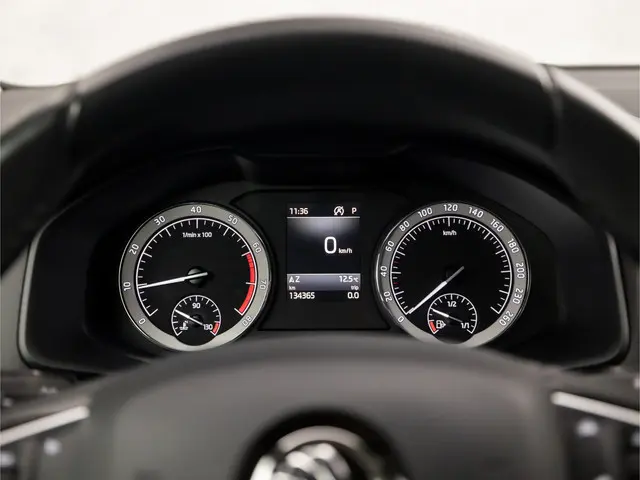 Škoda Karoq 1.5 TSI ACT Sportline 2018 Benzine 23