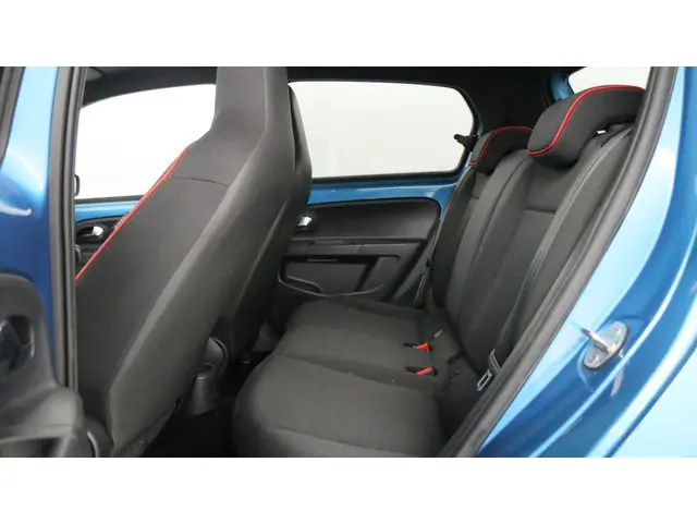 SEAT Mii 1.0 FR 60pk Connect 2017 Benzine 30