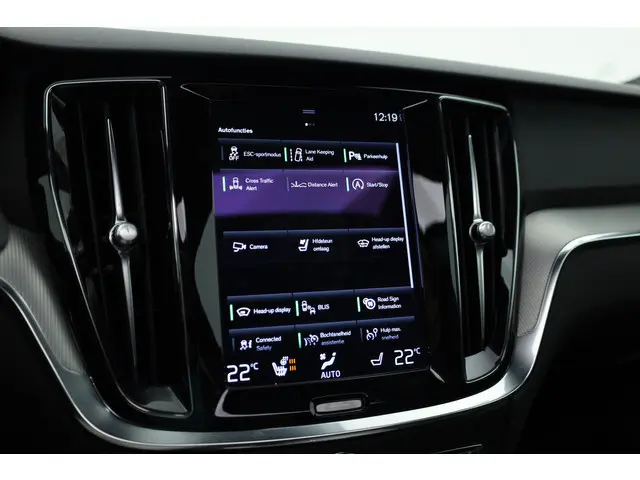 Volvo V60 2.0 B4 R-Design 2020 Hybride Benzine 18