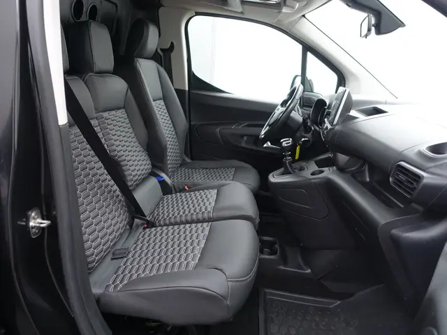 Opel Combo 1.5D Euro 6 L2 Sport Edition- 2019 Diesel 26