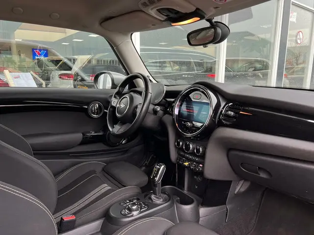 MINI Electric Mini Essential 33 kWh 2021 Elektrisch 6