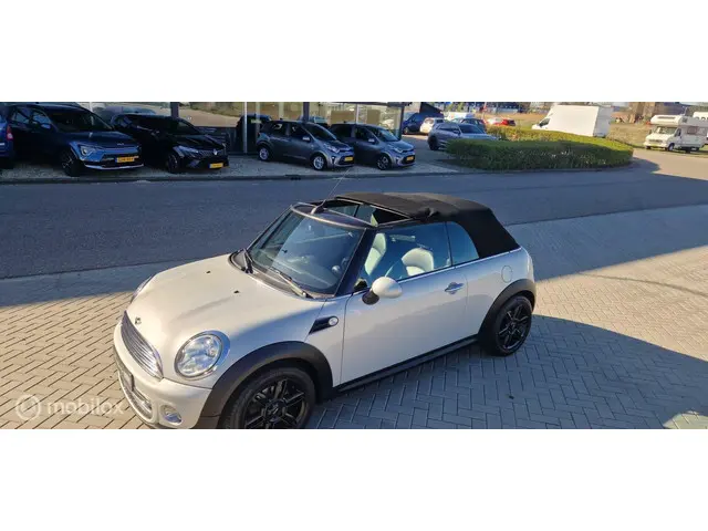 MINI Cooper Cabrio 1.6 Chili NAVI/LEER/PDC/VOL 2012 Benzine 5