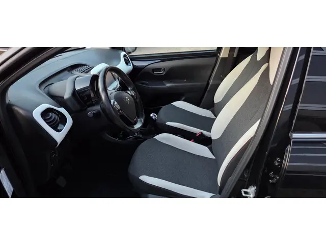 Citroën C1 1.0 VTi Urban Ride 2020 Benzine 10