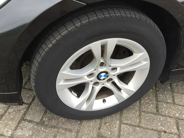 BMW 3 Serie Touring 318i Automaat 2012 Benzine 20