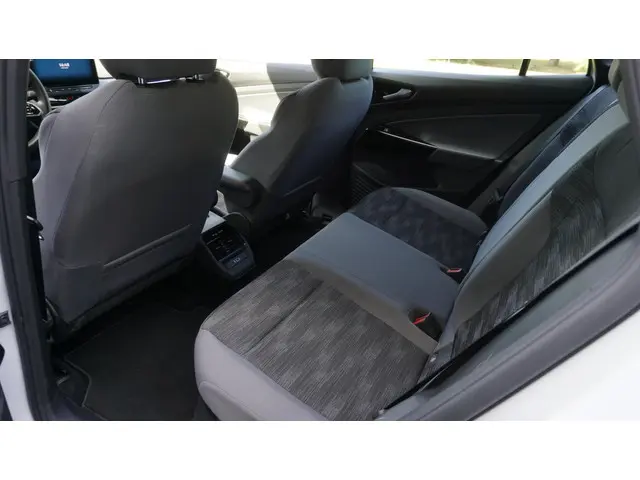 Volkswagen ID.4 Life 77 kWh 2021 Elektrisch 32