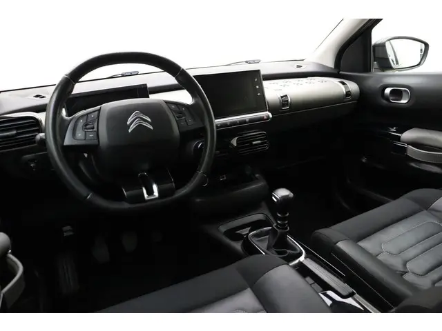 Citroën C4 Cactus 1.2 PureTech Shine 2019 Benzine 17