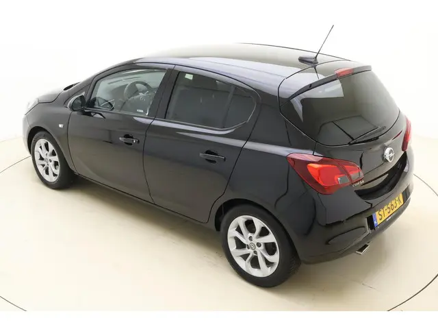 Opel Corsa 1.4 16v 90pk 5drs Black Edition 2018 Benzine 3