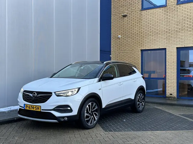 Opel Grandland X 2