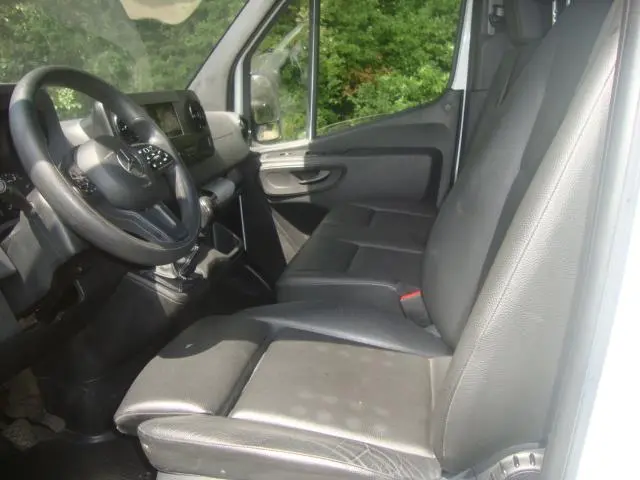 Mercedes-Benz Sprinter 311 1.9 CDI L2H2 RWD 2022 Diesel 8