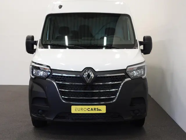 Renault Master T33 2.3 dCi 135 L2H2 2024 Diesel 35
