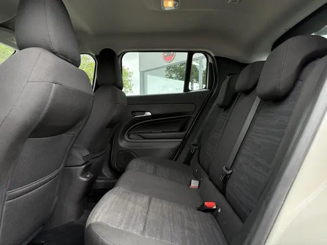 Jeep Avenger Longitude 54 kWh Aut. 2024 Elektrisch 15