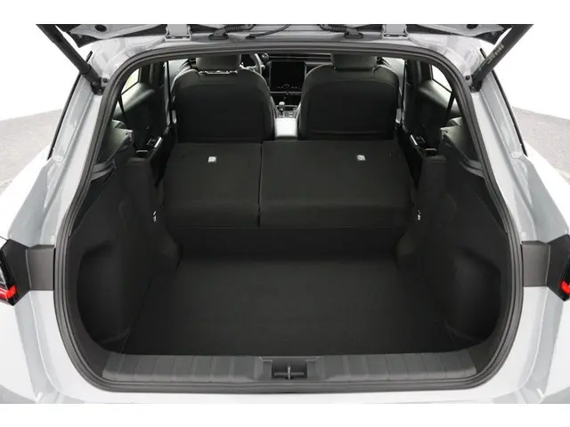 Lexus LBX Elegant 2WD 2025 Hybride Benzine 25