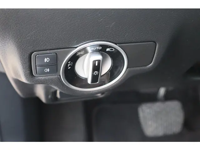 Infiniti Q30 1.6t Premium Tech 2016 Benzine 24