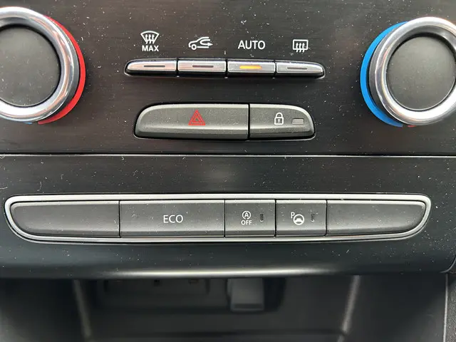 Renault Mégane Estate 1.3 TCe Limited 2020 Benzine 18