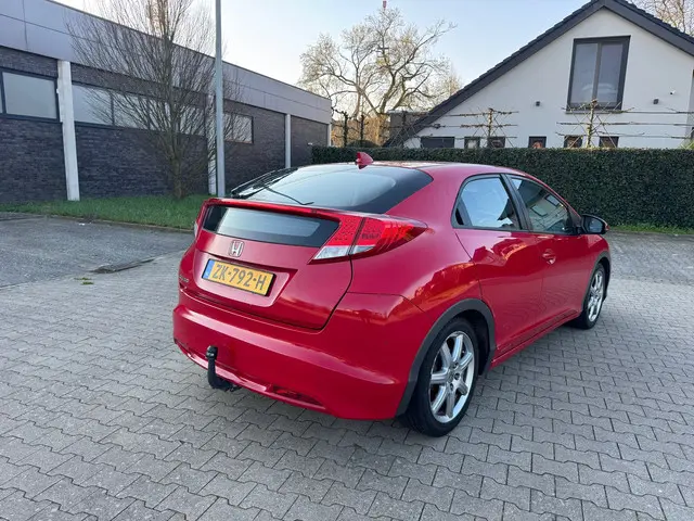 Honda Civic 1.8 Sport 2013 Benzine 16