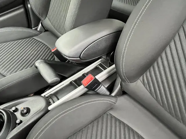 MINI Countryman 1.6 One Knockout Edition 2014 Benzine 17