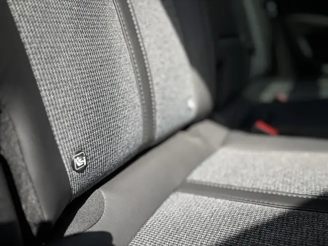 Peugeot 3008 1.2 PureTech Première 2017 Benzine 7