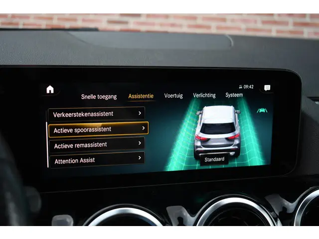 Mercedes-Benz GLA 250 e AMG 2021 Hybride Benzine 12