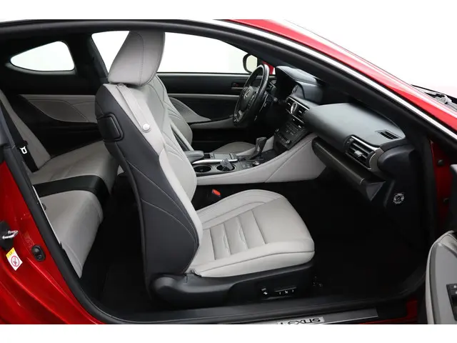Lexus RC 300h F SPORT Line 2018 Hybride Benzine 22