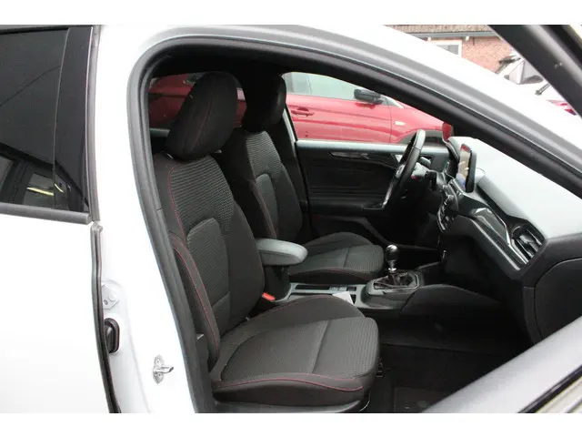 Ford Focus 1.0 EcoBoost ST Line Business 2020 Benzine 16